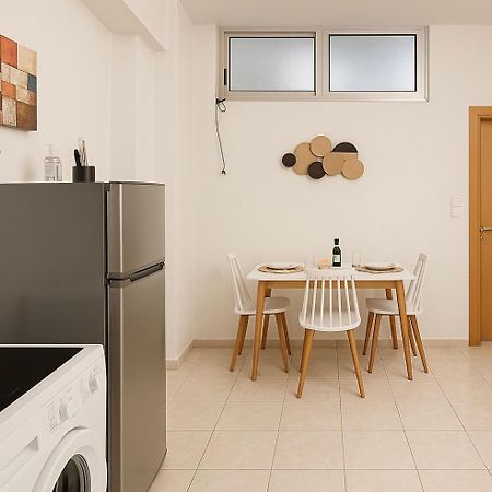 Friendly & Comfy Apartment Ierapetra  Bagian luar foto