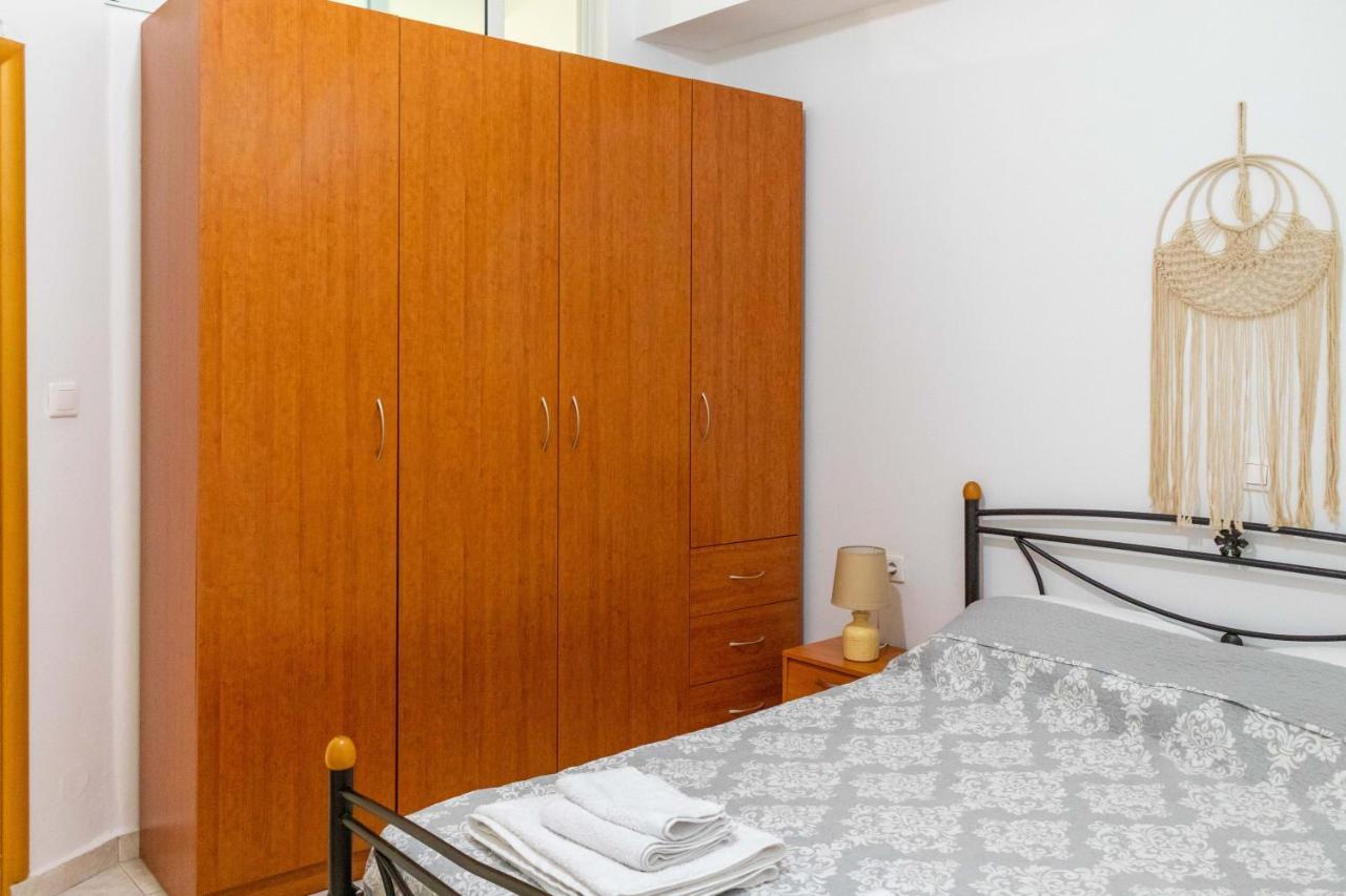 Friendly & Comfy Apartment Ierapetra  Bagian luar foto