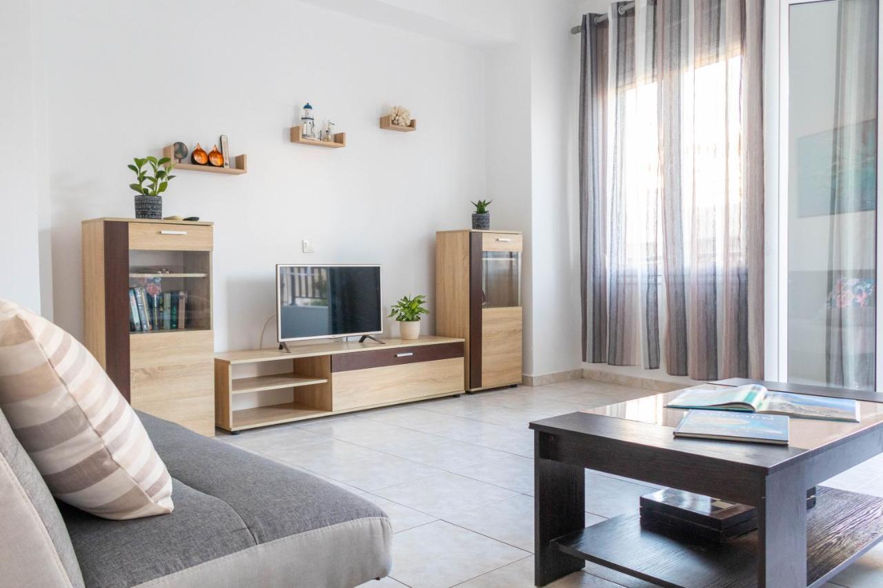 Friendly & Comfy Apartment Ierapetra  Bagian luar foto