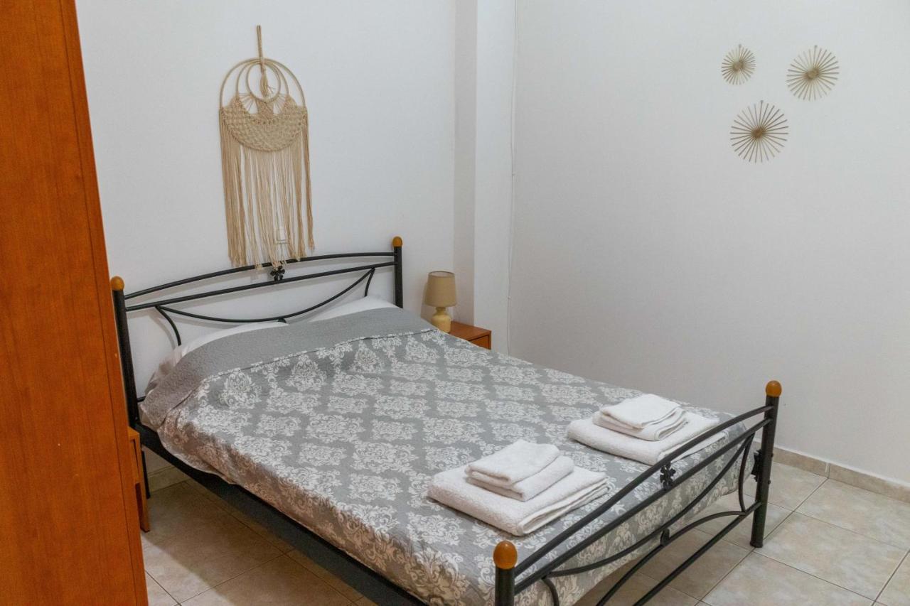 Friendly & Comfy Apartment Ierapetra  Bagian luar foto