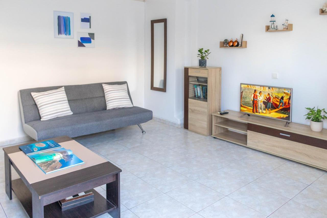 Friendly & Comfy Apartment Ierapetra  Bagian luar foto